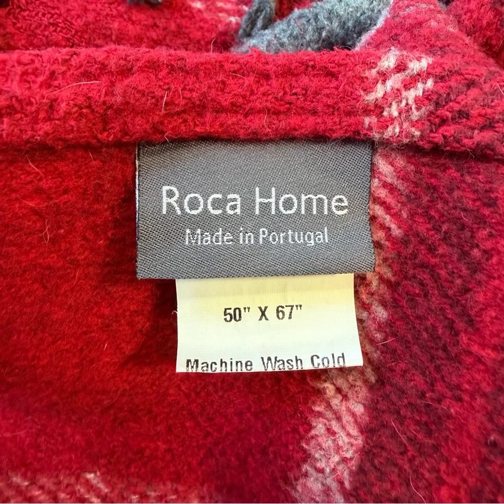 Roca Home Portuguese Red Plaid Throw Blanket